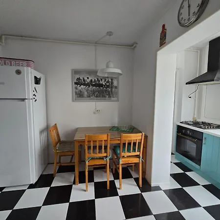 Apartment La 2 Pasi De Mare *
